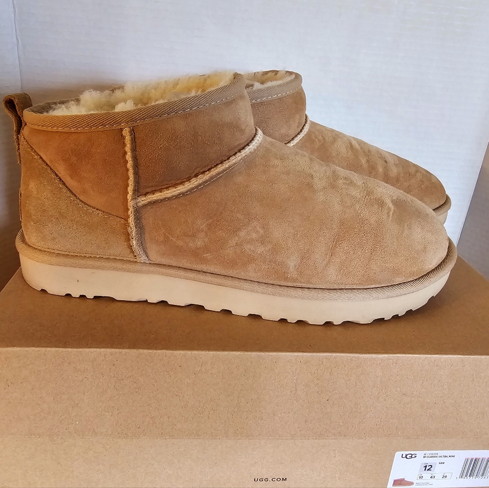 UGG Ultra Mini Classic Size 12